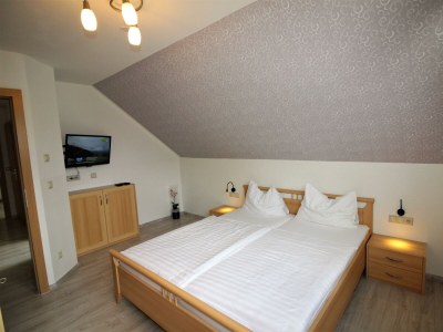 Apartment Apartment B/1 Schlafraum/Dusche, WC - Features photo 15