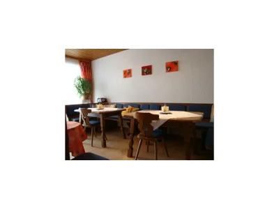 Apartment App./4 Schlafräume/Dusche, WC - Features photo 27