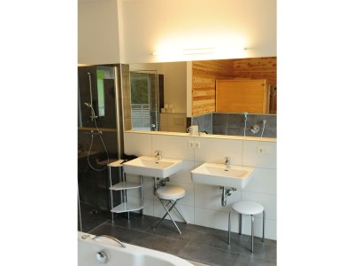 Apartment Penthouse Living Top B18 - 3 Schlafr., Bad/Du./WC - Features photo 26