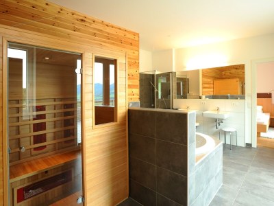 Apartment Penthouse Living Top B18 - 3 Schlafr., Bad/Du./WC - Features photo 60