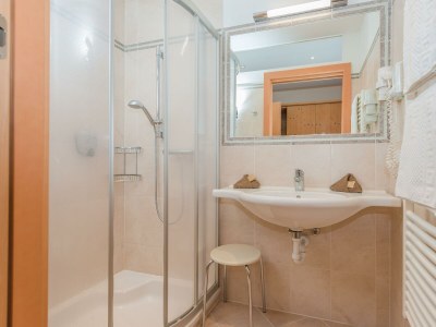 Holiday room Einzelzimmer mit Dusche, WC - Features photo 103