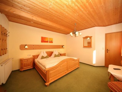 Holiday room Nr. 4 - Doppelzimmer mit Dusche, WC - Features photo 17