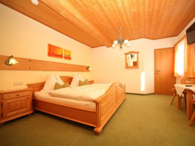 Holiday room Nr. 4 - Doppelzimmer mit Dusche, WC - Features photo 18