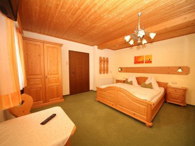 Holiday room Nr. 4 - Doppelzimmer mit Dusche, WC - Features photo 19