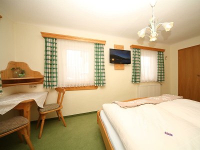 Holiday room Nr. 3 - Doppelzimmer mit Dusche, WC - Features photo 19