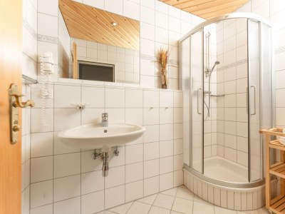 Apartment App/2 Schlafräume, Dusche/WC - Features photo 37