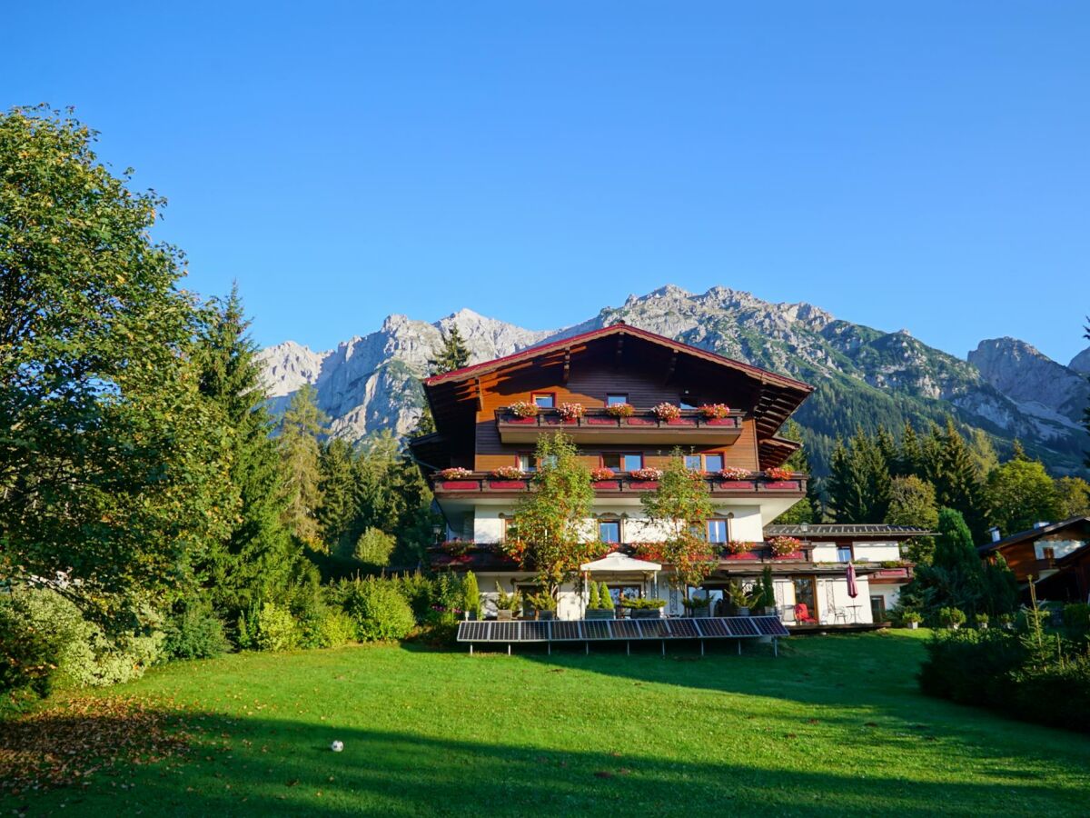 Holiday room Komfort Doppelzimmer mit Dusche, WC, Südbalkon