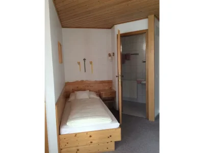 Holiday room Einzelzimmer mit Dusche, WC - Features photo 11