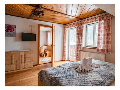 Holiday room Doppelzimmer mit Dusche, WC in Ramsau am Dachstein - Holiday room