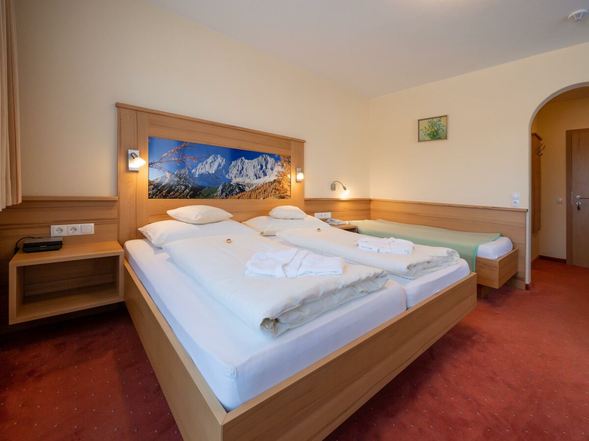 Holiday room Doppelzimmer B mit Dusche od. Bad, WC - Outdoor photo 3