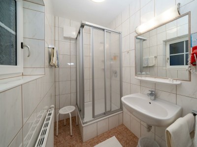 Holiday room Doppelzimmer B mit Dusche od. Bad, WC - Outdoor photo 128