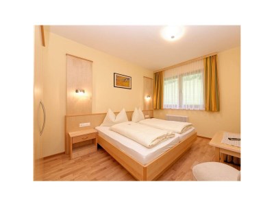 Holiday room Doppelzimmer B mit Dusche od. Bad, WC - Features photo 135