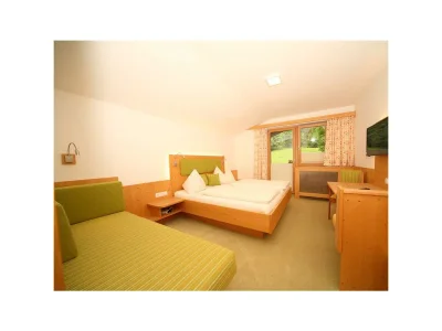 Holiday room Dreibettzimmer mit Dusche od. Bad, WC in Ramsau am Dachstein - Holiday room