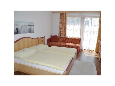 Holiday room Doppelzimmer mit Dusche/WC , Balkon/Terrasse - Features photo 73