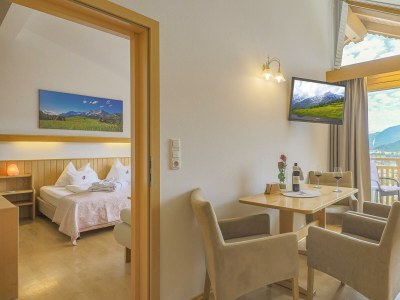 Apartment Deluxe Apartment im Gartenhotel Rosenhof - Features photo 96