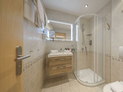 Apartment Deluxe Apartment im Gartenhotel Rosenhof - Features photo 98