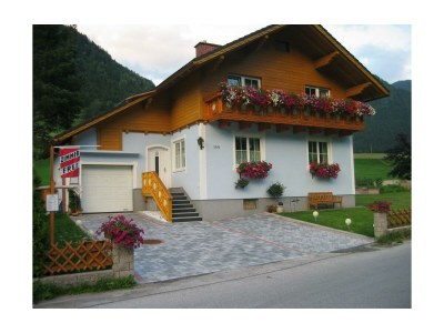 Holiday room Zimmer 1 - Dreibettzimmer, Dusche, WC in Sölk - Holiday room