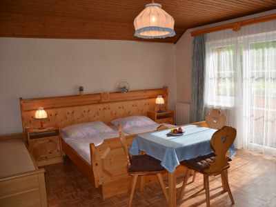 Holiday room Zimmer 1 - Dreibettzimmer, Dusche, WC - Features photo 16