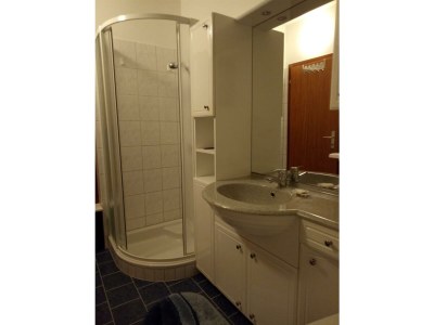 Apartment Ferienhaus, Dusche und Badewanne, 3 Schlafräume - Features photo 15