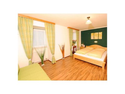 Holiday room Doppelzimmer mit Dusche, WC, Standard - Features photo 30