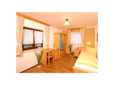 Holiday room Einzelzimmer mit Dusche, WC, Standard - Features photo 29