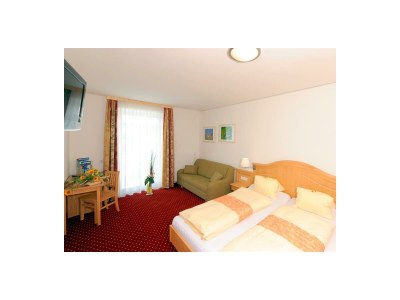 Holiday room Doppelzimmer mit Dusche, WC, Komfort - Features photo 30