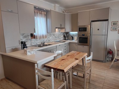 Villa Traditional Estate Pool Garden - Features photo 10