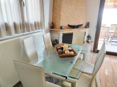 Villa Traditional Estate Pool Garden - Features photo 11