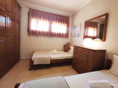 Villa Traditional Estate Pool Garden - Features photo 14