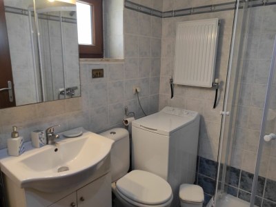 Villa Traditional Estate Pool Garden - Features photo 16