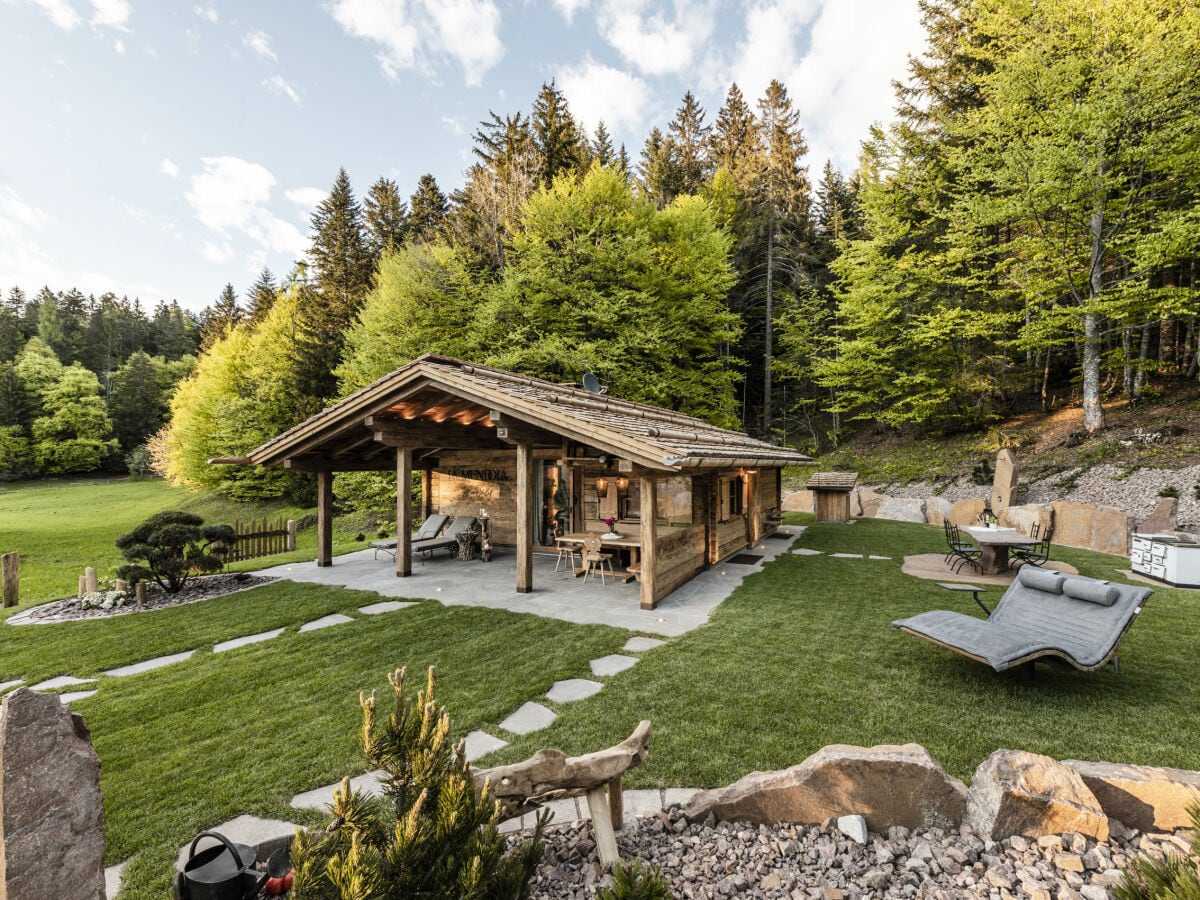 Holiday house No title