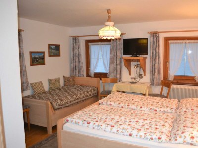 Holiday room Dreibettzimmer mit Dusche und WC - Features photo 22