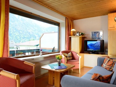 Apartment Dalfaz - Features photo 14