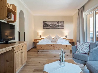 Holiday room Doppelzimmer Tirol (bis 2 Nächte) - Features photo 51