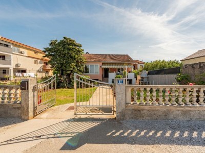 Apartment Holiday House Anica - Outdoor photo 4