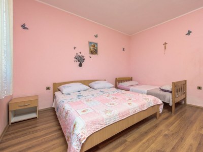 Apartment Holiday House Anica - Features photo 10