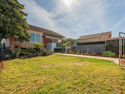 Apartment Holiday House Anica - Environment photo 29