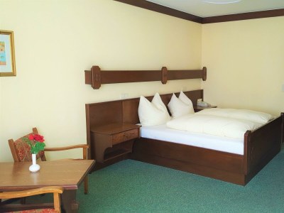 Holiday room Doppelzimmer, Dusche oder Bad, WC - Features photo 40