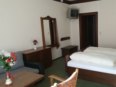 Holiday room Doppelzimmer, Dusche oder Bad, WC, Balkon - Features photo 35