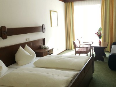 Holiday room Doppelzimmer, Dusche oder Bad, WC, Balkon - Features photo 36