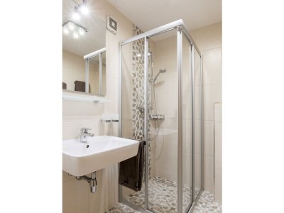 Holiday room Doppelzimmer 1 mit Dusche, WC - Features photo 32