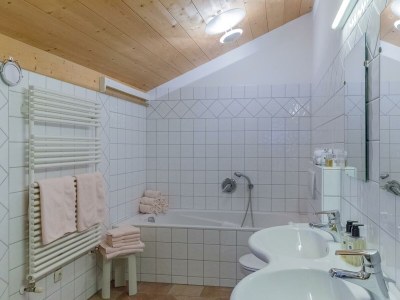 Apartment Ferienhaus, Dusche oder Bad, WC, 4 oder mehr Schla - Features photo 28