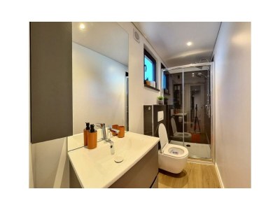 Mobile home Kashhouse Luxury Mobile Home - Features photo 21