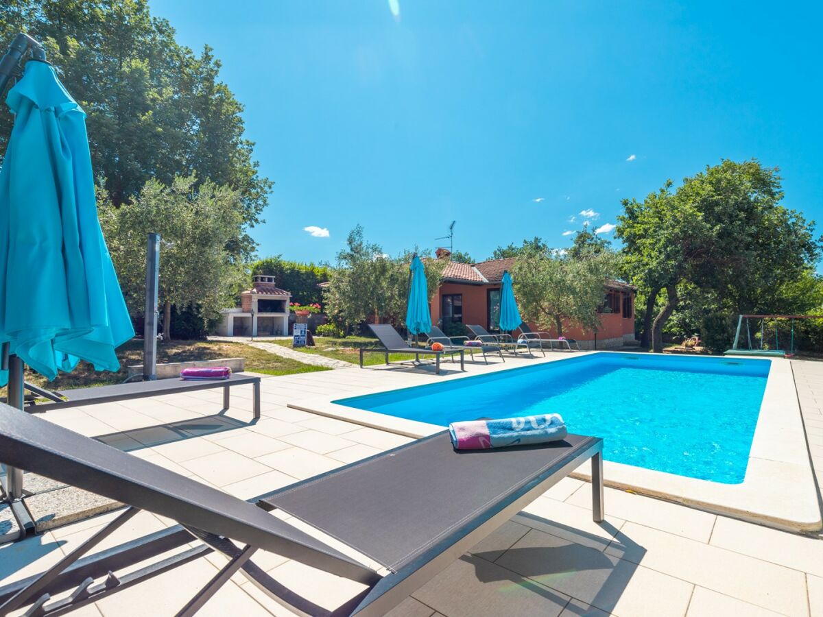 Holiday house Holiday House Kosuta with Pool - Outdoor photo 2