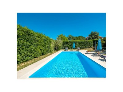 Holiday house Holiday House Kosuta with Pool in Sveti Lovrec - Holiday house