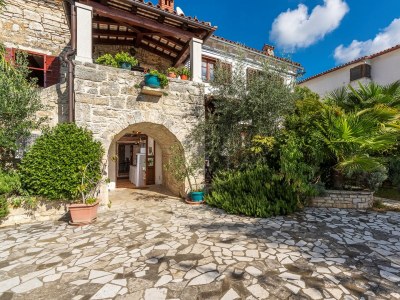 Apartment Apartment House Peresiji - AUC Three-bedroom apartment with shared pool - Outdoor photo 8