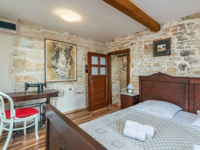 Apartment Apartment House Peresiji - AUC Three-bedroom apartment with shared pool - Features photo 21