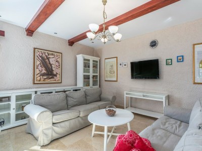 Apartment Apartment House Peresiji - AUC Three-bedroom apartment with shared pool - Features photo 23