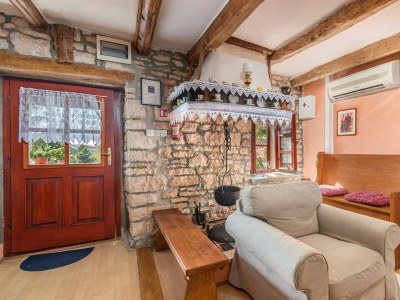 Apartment Apartment House Peresiji - AUC Three-bedroom apartment with shared pool - Features photo 29