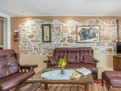 Apartment Apartment House Peresiji - AUA Two-bedroom apartment with shared pool - Features photo 9